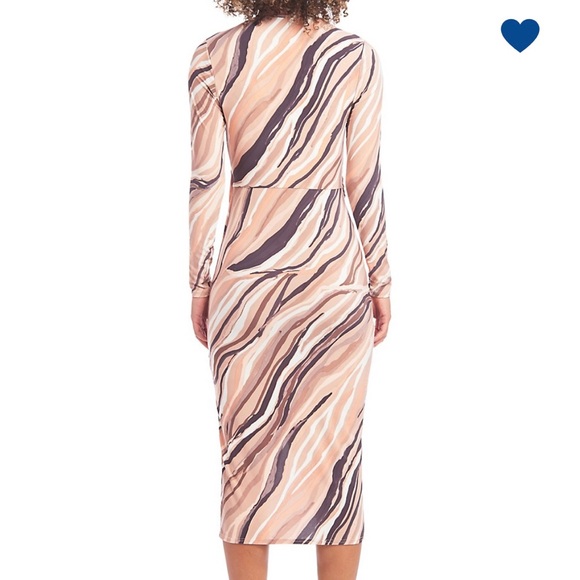 🌟HOST PICK🌟 Rachel Roy printed wrap dress - Picture 2 of 5